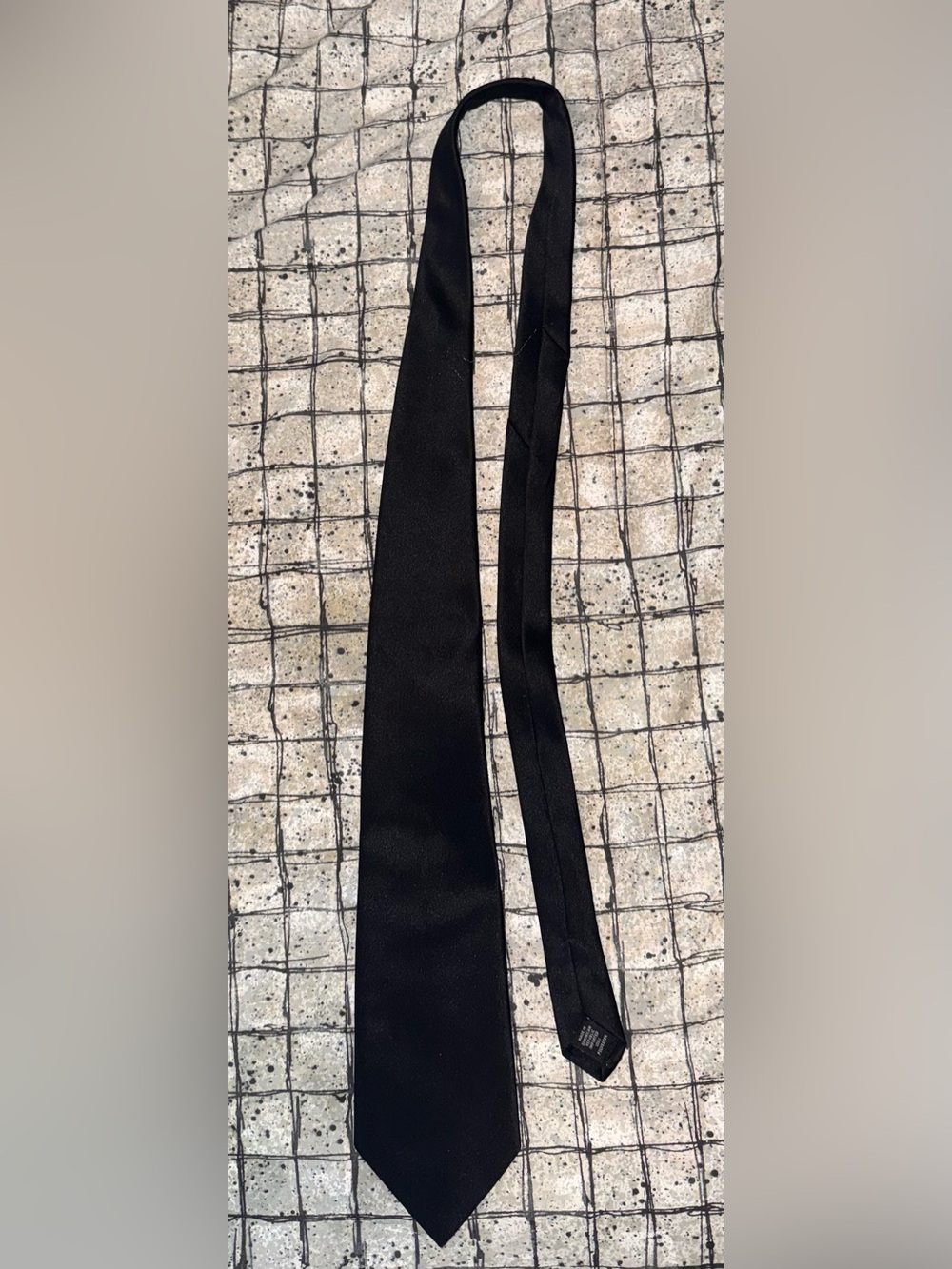Geoffrey Beene Men's Black Satin Tie